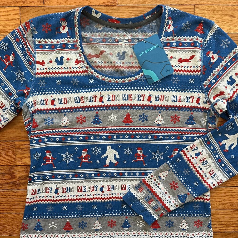 NWT Brooks Running Women's Distance Graphic Long Sleeve - Medium, Run Merry